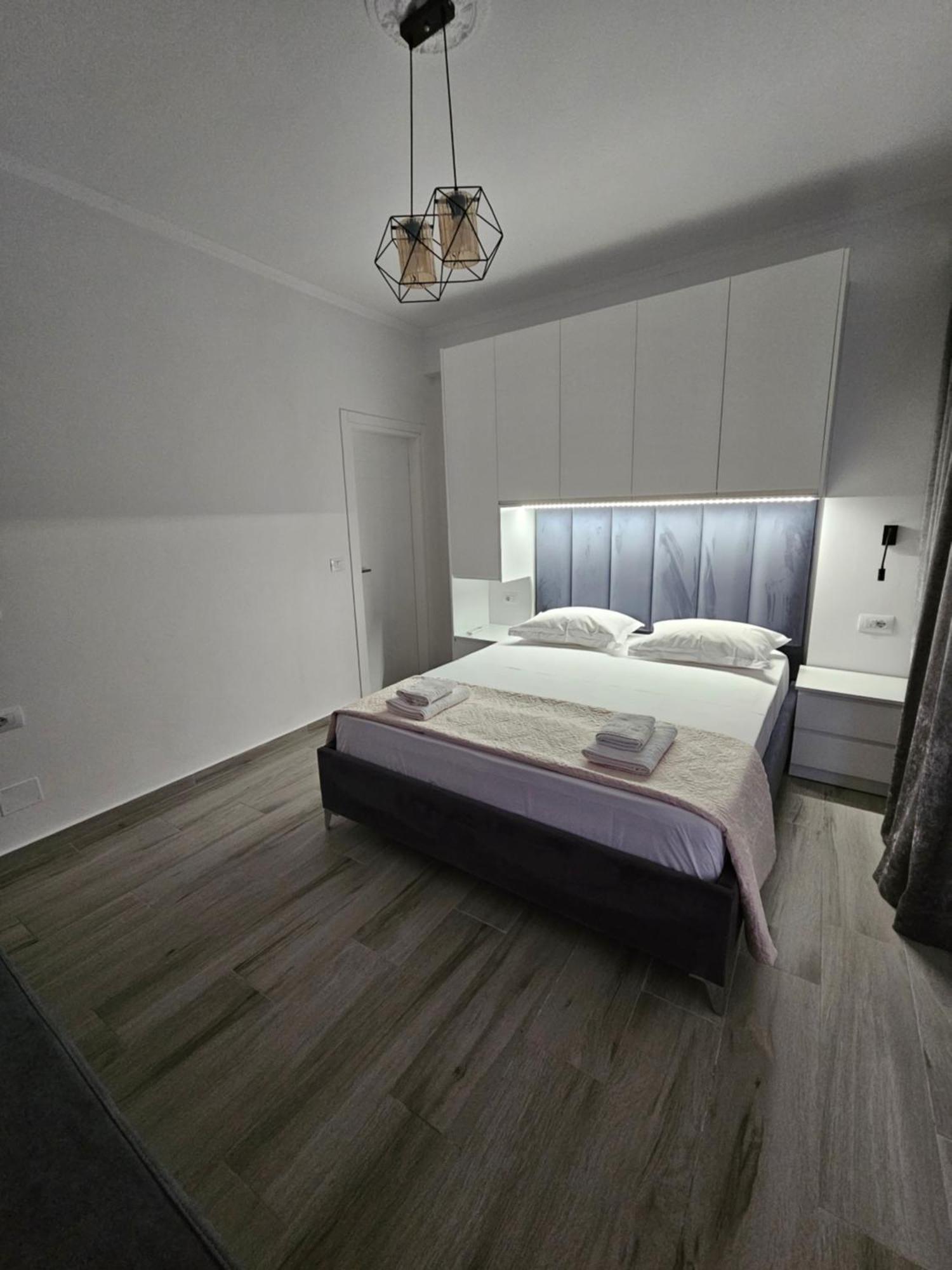 Nora'S Guesthouse Sarande Exterior photo